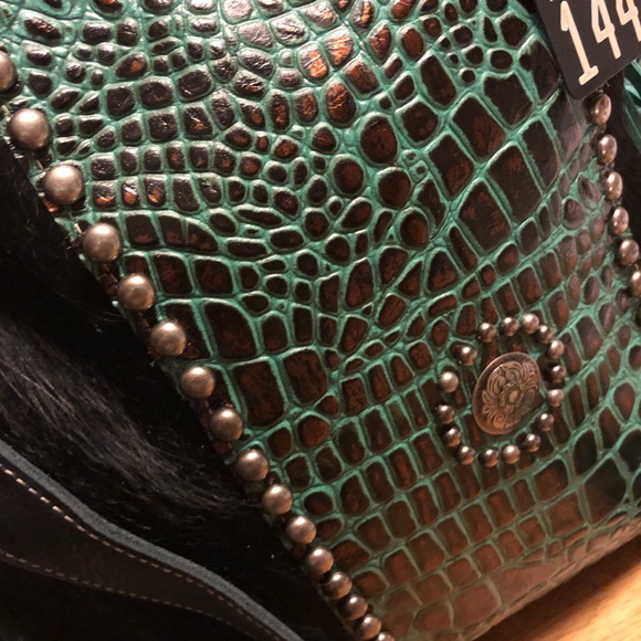 Holy Cow Couture Green and Black Crossbody Bag - Picture 3 of 7